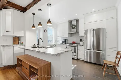 37 Connaught Avenue S Hamilton ON L8M 3C3