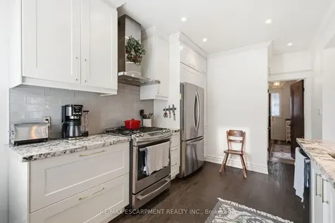37 Connaught Avenue S Hamilton ON L8M 3C3