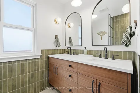 37 Connaught Avenue S Hamilton ON L8M 3C3