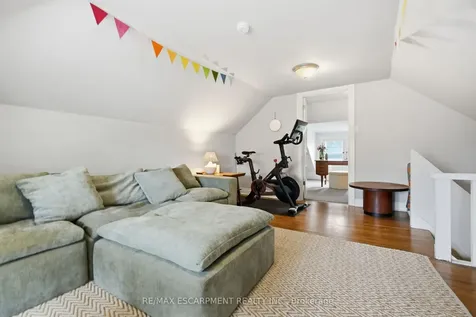 37 Connaught Avenue S Hamilton ON L8M 3C3