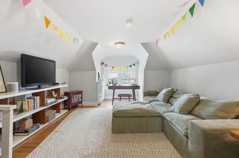 37 Connaught Avenue S Hamilton ON L8M 3C3