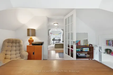 37 Connaught Avenue S Hamilton ON L8M 3C3