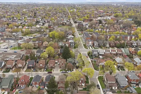 37 Connaught Avenue S Hamilton ON L8M 3C3