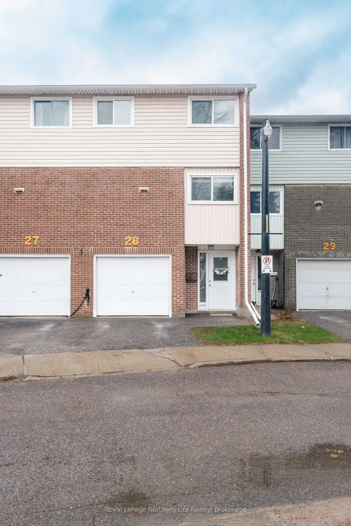 644 Lakeshore Drive North Bay ON P1A 3N6