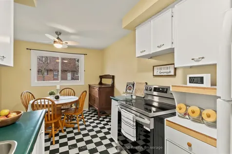 43 Prince Of Wales Drive Belleville ON K8P 2T5