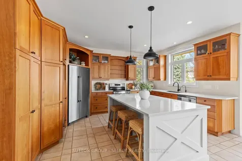 2610 Emerson Street Strathroy-caradoc ON N0L 1W0