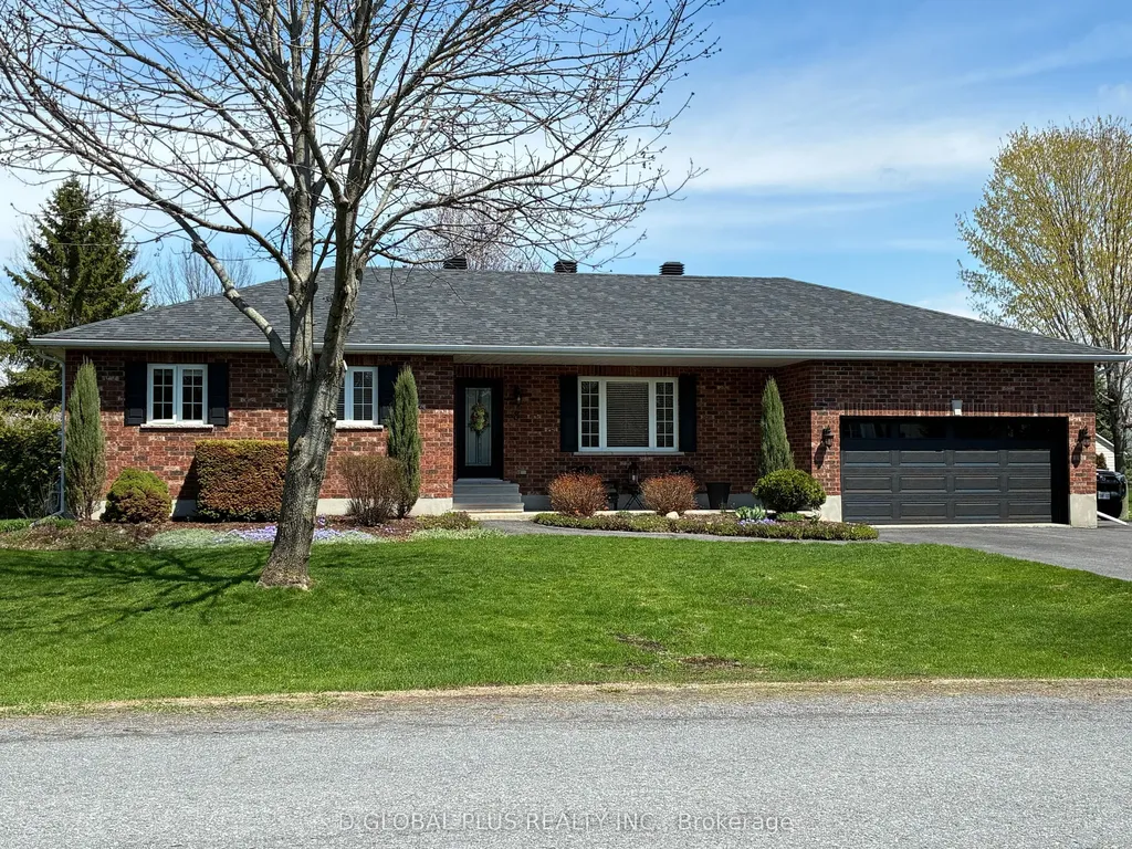 8 David Street South Stormont ON K0C 1M0
