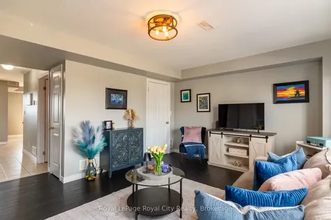 638 Woodlawn Road E Guelph ON N1E 0K4