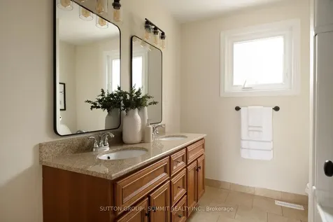 27 Millbridge Crescent Pelham ON L0S 1E1