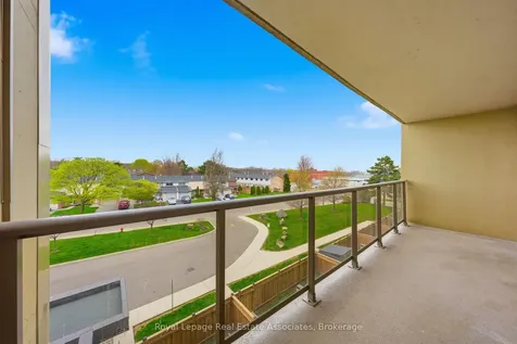 15 Nicklaus Drive Hamilton ON L8K 5J5