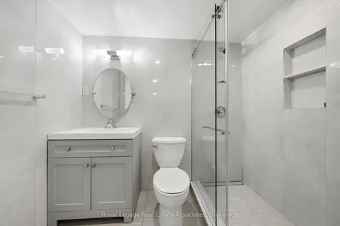 15 Nicklaus Drive Hamilton ON L8K 5J5