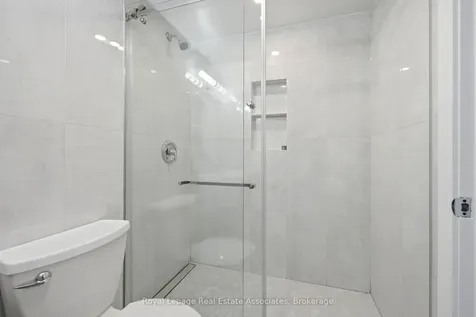 15 Nicklaus Drive Hamilton ON L8K 5J5