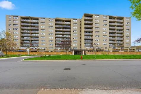 15 Nicklaus Drive Hamilton ON L8K 5J5