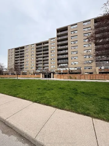 15 Nicklaus Drive Hamilton ON L8K 5J5