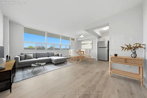 15 Nicklaus Drive Hamilton ON L8K 5J5