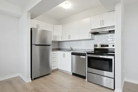 15 Nicklaus Drive Hamilton ON L8K 5J5