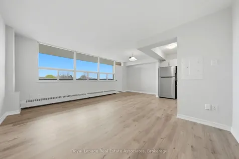 15 Nicklaus Drive Hamilton ON L8K 5J5