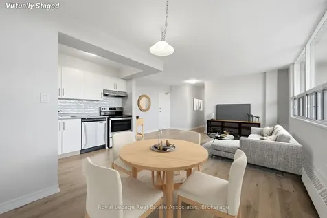 15 Nicklaus Drive Hamilton ON L8K 5J5
