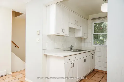 207D North Park Street Belleville ON K8P 4T9