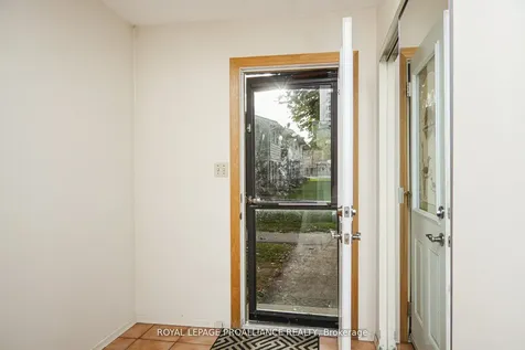 207D North Park Street Belleville ON K8P 4T9