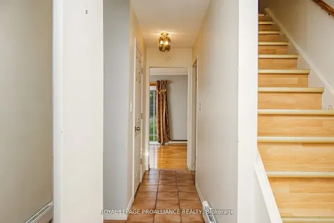 207D North Park Street Belleville ON K8P 4T9