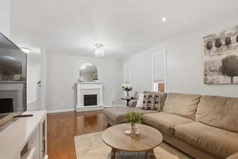 35 Gale Crescent Belleville ON K8N 0M4