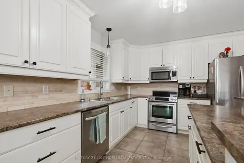 35 Gale Crescent Belleville ON K8N 0M4