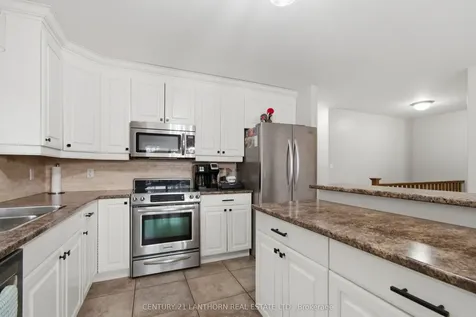 35 Gale Crescent Belleville ON K8N 0M4