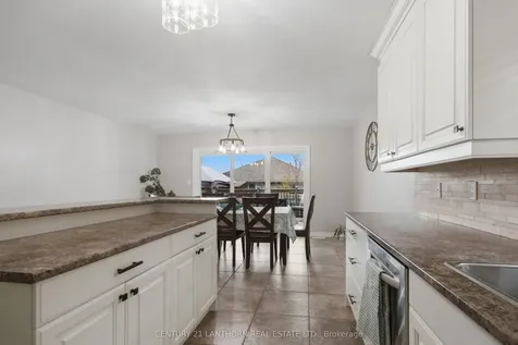 35 Gale Crescent Belleville ON K8N 0M4