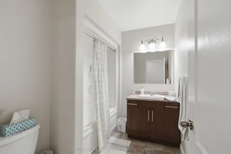 35 Gale Crescent Belleville ON K8N 0M4