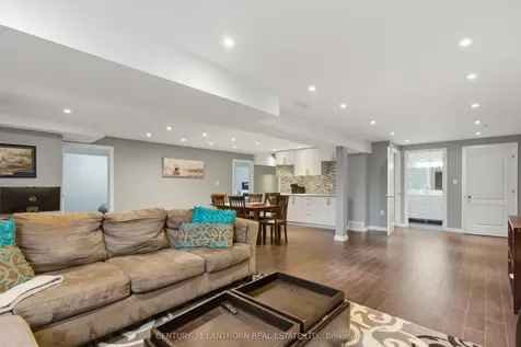 35 Gale Crescent Belleville ON K8N 0M4