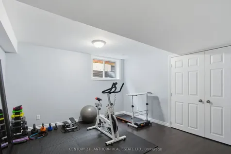 35 Gale Crescent Belleville ON K8N 0M4