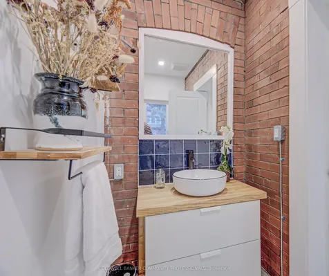 114 Prospect Street S Hamilton ON L8M 2Z2