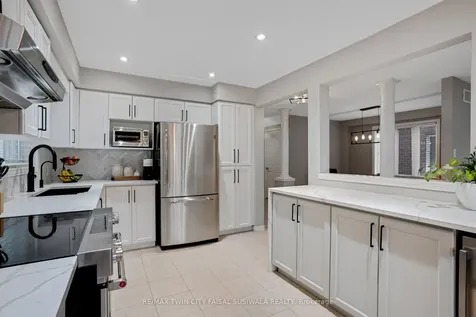 99 Udvari Crescent Kitchener ON N2N 0A2