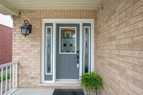 99 Udvari Crescent Kitchener ON N2N 0A2