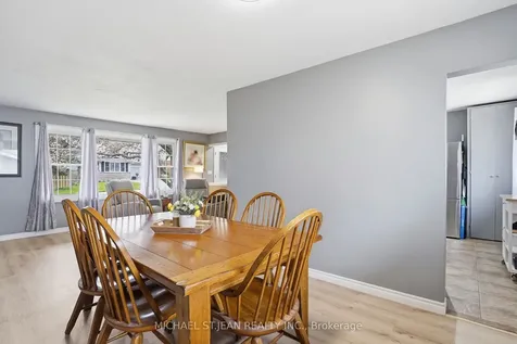 4 Clifton Downs Road Hamilton ON L9C 2P2