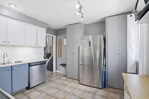 4 Clifton Downs Road Hamilton ON L9C 2P2