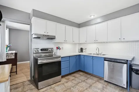 4 Clifton Downs Road Hamilton ON L9C 2P2