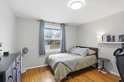 4 Clifton Downs Road Hamilton ON L9C 2P2