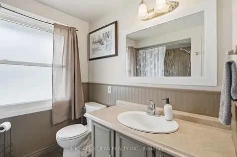 4 Clifton Downs Road Hamilton ON L9C 2P2