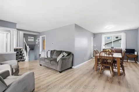4 Clifton Downs Road Hamilton ON L9C 2P2