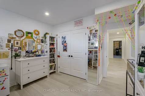 18 Bannister Street Brant ON N0E 1L0