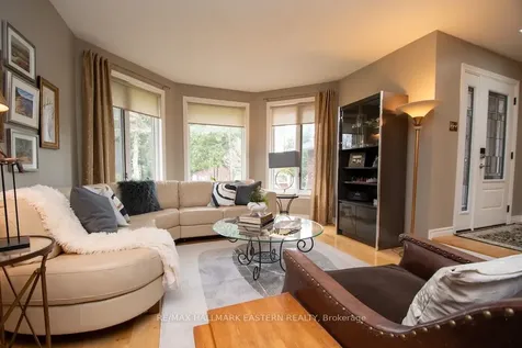 38 Patricia Place Kawartha Lakes ON K0M 1A0