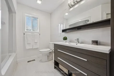 110 Baxter Drive Guelph ON N1L 0C7