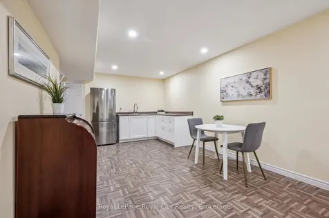 110 Baxter Drive Guelph ON N1L 0C7