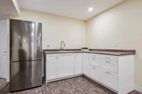 110 Baxter Drive Guelph ON N1L 0C7