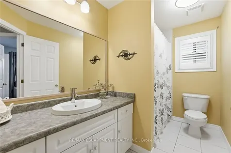 42 Archer Way Hamilton ON L0R 1W0