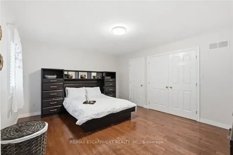 42 Archer Way Hamilton ON L0R 1W0
