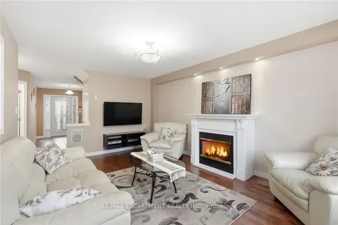 42 Archer Way Hamilton ON L0R 1W0