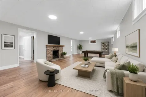 17 St. Charles Drive Thorold ON L2V 2W3